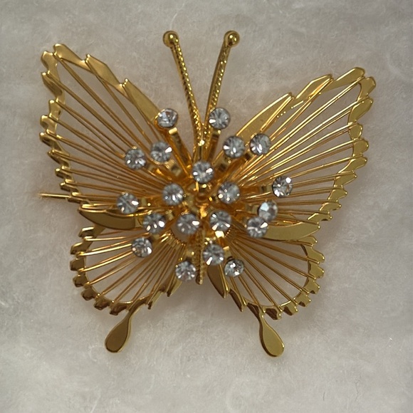 Monet Butterfly Brooch Pin Gold Tone Rhinestones Vintage Signed - Picture 5 of 5